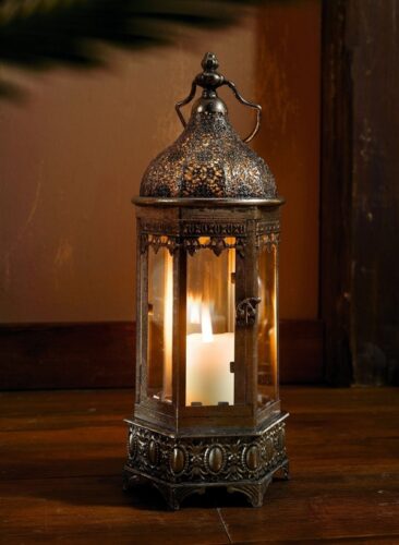 Filigran gearbeitete Metall Laterne