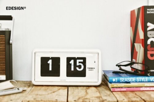 Klappzahlen Uhr von Twemco