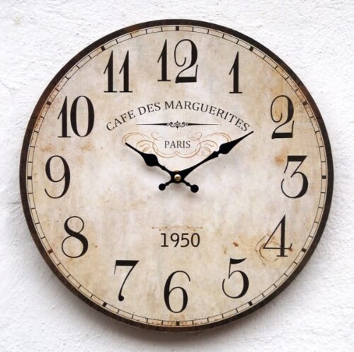 Wanduhr im Shabby-Look