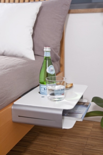 Praktischer Mini Nachttisch – Bettablage von iovivo