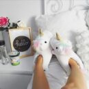 Leuchtende Einhorn Hausschuhe